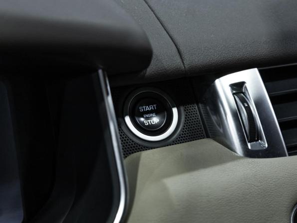 Land Rover Range Rover Sport II с пробегом 2017 года, цена 3 899 700 рублей, 136687 км, внедорожник, Автокод Объявления