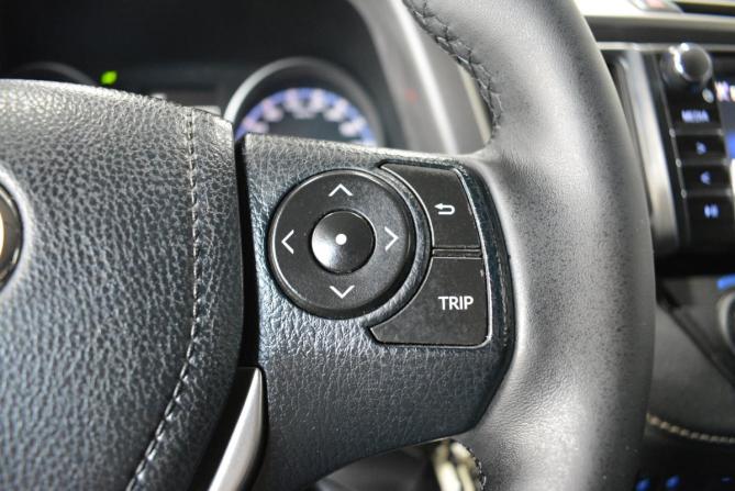 Toyota RAV4 IV (XA40) Рестайлинг с пробегом 2016 года, цена 1 899 000 рублей, 206000 км, внедорожник, Автокод Объявления
