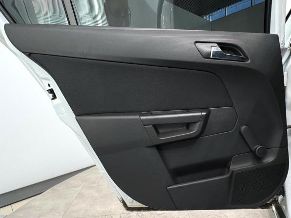 Opel Astra H Рестайлинг с пробегом 2008 года, цена 440 000 рублей, 265288 км, седан, Автокод Объявления