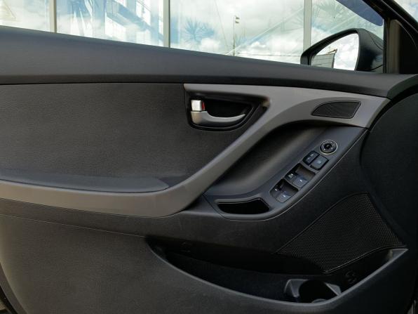 Hyundai Elantra V (MD) Рестайлинг с пробегом 2015 года, цена 1 179 000 рублей, 198167 км, седан, Автокод Объявления