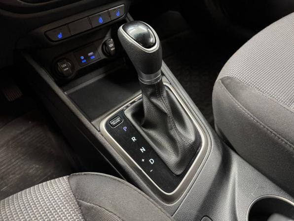 Hyundai Solaris II с пробегом 2018 года, цена 1 459 000 рублей, 64613 км, седан, Автокод Объявления