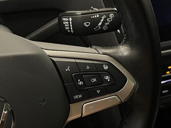 Volkswagen Tiguan II Рестайлинг с пробегом 2021 года, цена 2 265 000 рублей, 232305 км, внедорожник, Автокод Объявления