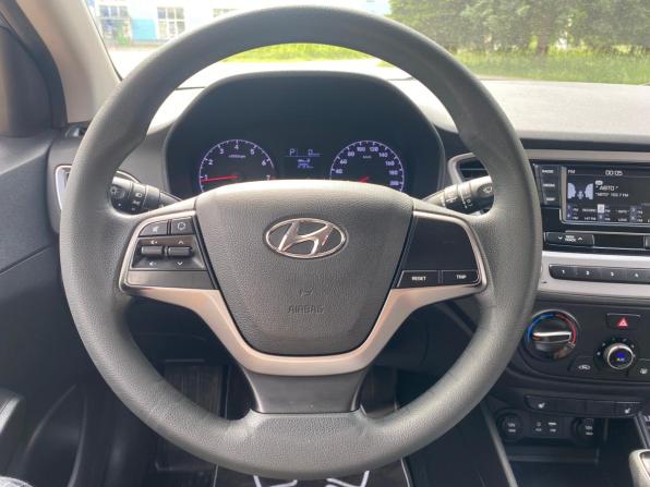Hyundai Solaris II с пробегом 2017 года, цена 1 199 000 рублей, 96000 км, седан, Автокод Объявления