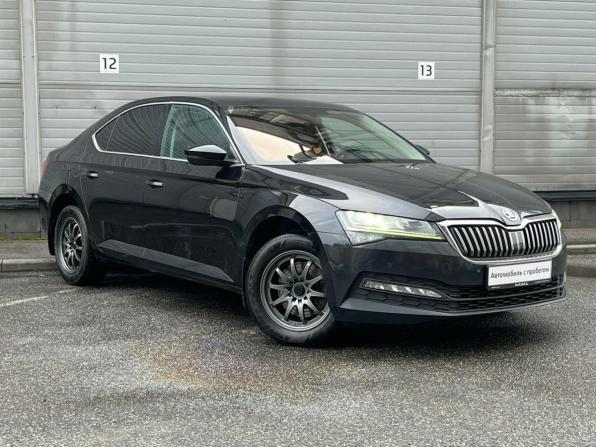 Skoda Superb III Рестайлинг с пробегом 2021 года, цена 2 099 000 рублей, 139031 км, лифтбек, Автокод Объявления