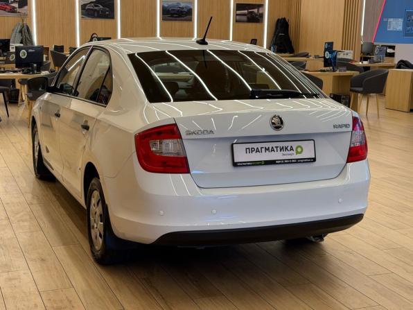 Skoda Rapid I Рестайлинг с пробегом 2017 года, цена 838 000 рублей, 193000 км, лифтбек, Автокод Объявления