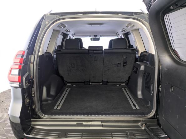 Toyota Land Cruiser Prado 150 Series Рестайлинг 2 с пробегом 2018 года, цена 4 556 500 рублей, 187476 км, внедорожник, Автокод Объявления