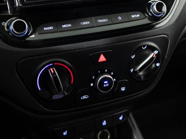 Hyundai Solaris II Рестайлинг с пробегом 2020 года, цена 1 499 900 рублей, 75119 км, седан, Автокод Объявления