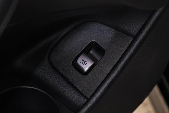 Mercedes-Benz E-Класс V (W213 S213 C238) Рестайлинг с пробегом 2022 года, цена 6 309 000 рублей, 65000 км, седан, Автокод Объявления