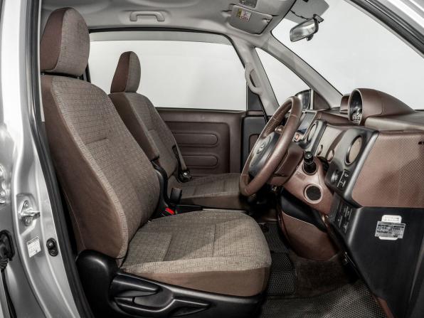 Toyota Spade с пробегом 2013 года, цена 820 300 рублей, 105466 км, микровэн, Автокод Объявления