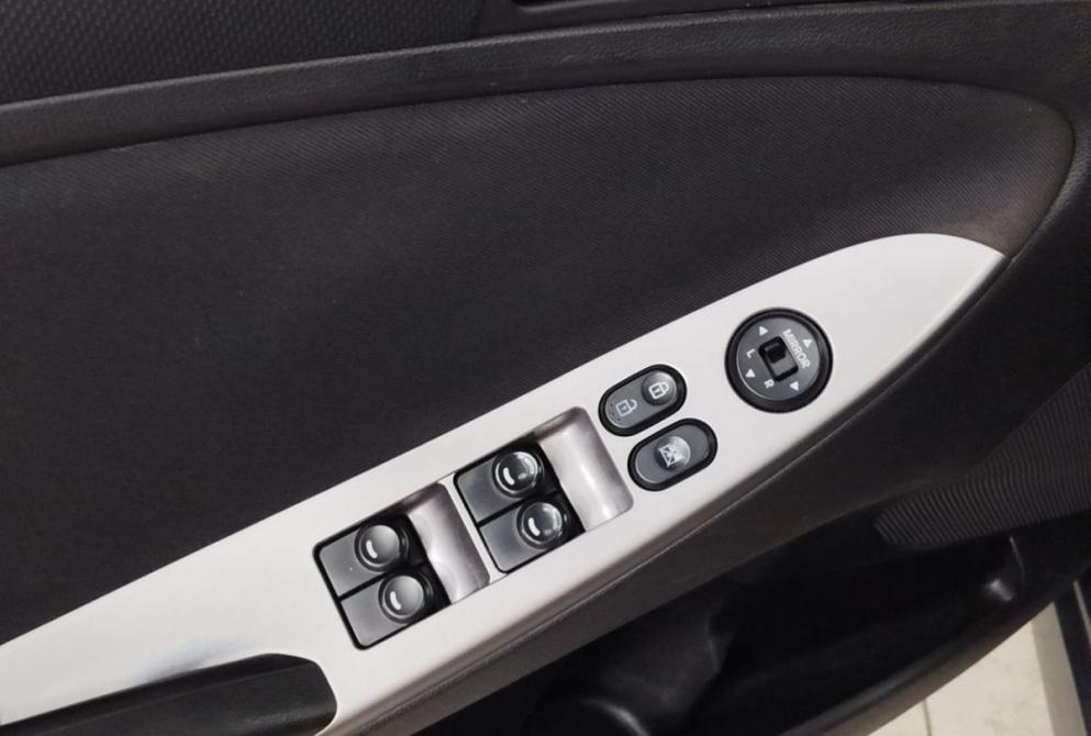 Hyundai Solaris I Рестайлинг Саратов  - изображение 18