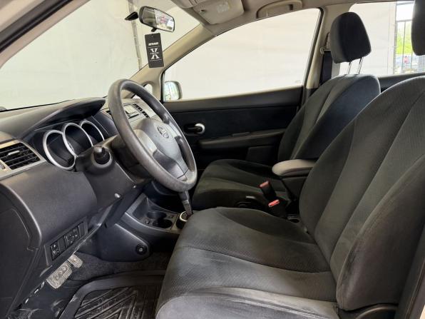 Nissan Tiida I Рестайлинг с пробегом 2012 года, цена 810 000 рублей, 220830 км, хэтчбек, Автокод Объявления