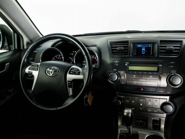 Toyota Highlander II (XU40) Рестайлинг с пробегом 2012 года, цена 1 884 000 рублей, 135054 км, внедорожник, Автокод Объявления