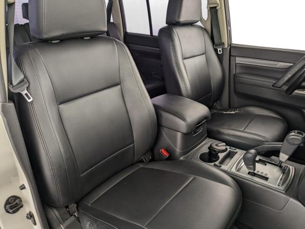 Mitsubishi Pajero IV Рестайлинг 2 с пробегом 2021 года, цена 4 440 000 рублей, 30244 км, внедорожник, Автокод Объявления