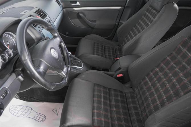 Volkswagen Golf GTI V с пробегом 2008 года, цена 929 000 рублей, 216782 км, хэтчбек, Автокод Объявления