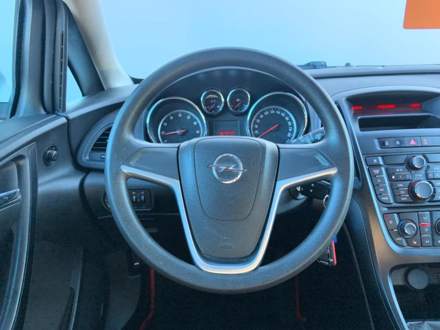 Opel Astra J Рестайлинг Санкт-Петербург  - изображение 13