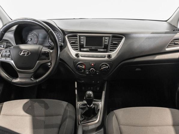 Hyundai Solaris II с пробегом 2018 года, цена 1 308 300 рублей, 77140 км, седан, Автокод Объявления