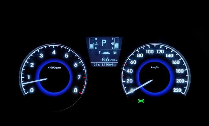 Hyundai Solaris I Рестайлинг с пробегом 2015 года, цена 1 149 000 рублей, 121063 км, хэтчбек, Автокод Объявления