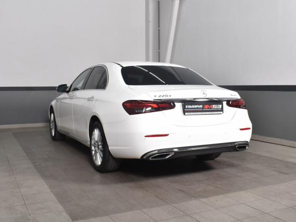Mercedes-Benz E-Класс V (W213 S213 C238) Рестайлинг с пробегом 2021 года, цена 5 299 995 рублей, 55742 км, седан, Автокод Объявления