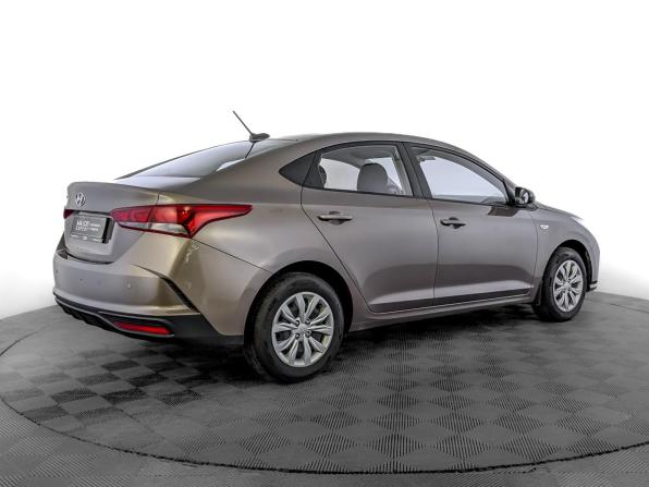 Hyundai Solaris II Рестайлинг с пробегом 2022 года, цена 1 535 000 рублей, 107838 км, седан, Автокод Объявления
