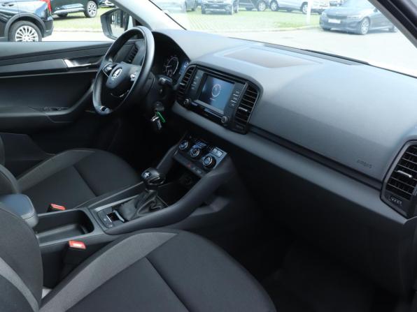 Skoda Karoq I с пробегом 2022 года, цена 2 250 000 рублей, 55000 км, внедорожник, Автокод Объявления