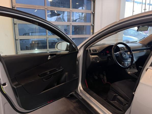 Volkswagen Passat B6 с пробегом 2007 года, цена 299 000 рублей, 327707 км, седан, Автокод Объявления