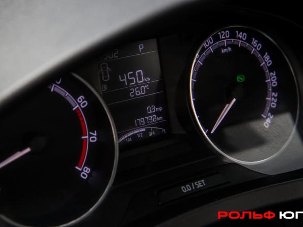 Skoda Rapid I Рестайлинг с пробегом 2018 года, цена 993 000 рублей, 179796 км, лифтбек, Автокод Объявления