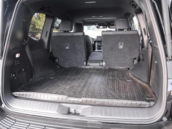 Toyota Land Cruiser 300 Series с пробегом 2022 года, цена 9 299 000 рублей, 51215 км, внедорожник, Автокод Объявления