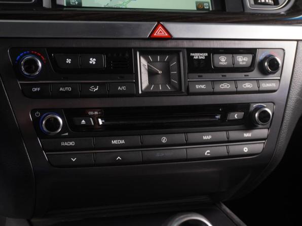 Hyundai Genesis II с пробегом 2015 года, цена 2 035 000 рублей, 179268 км, седан, Автокод Объявления