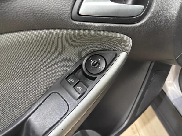 Ford Focus III с пробегом 2011 года, цена 670 000 рублей, 221435 км, хэтчбек, Автокод Объявления