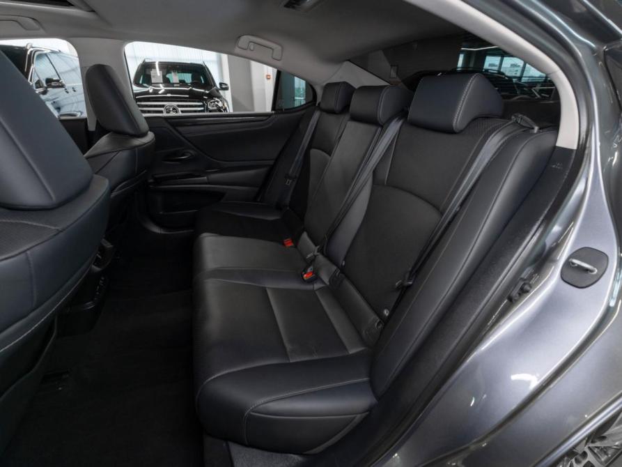 Lexus ES VII Москва  - изображение 13