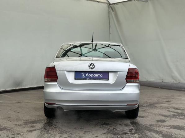 Volkswagen Polo V Рестайлинг с пробегом 2016 года, цена 991 000 рублей, 115250 км, седан, Автокод Объявления