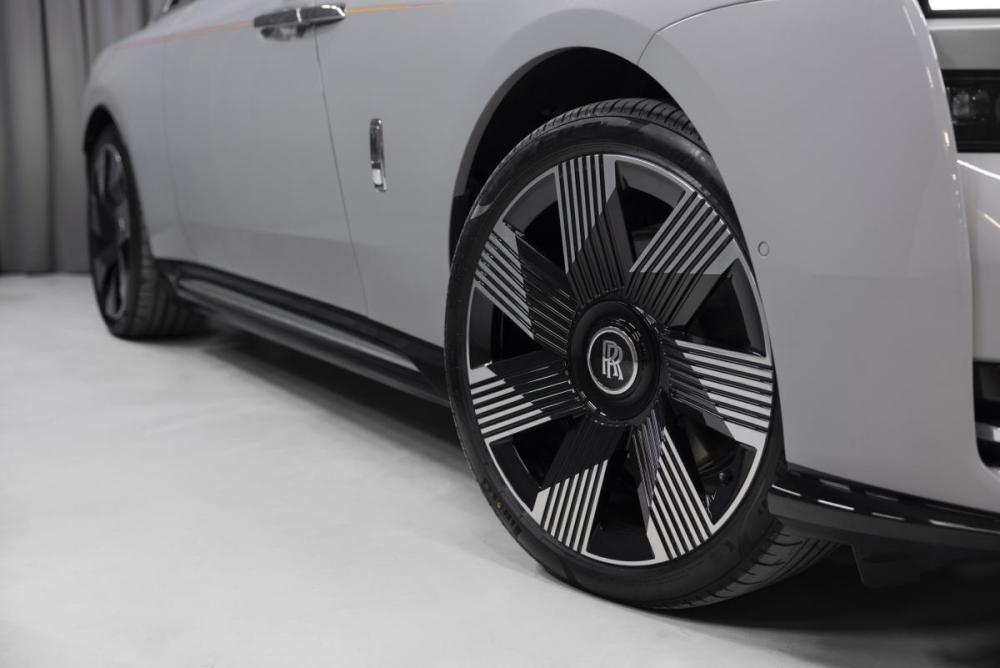 Rolls-Royce Spectre Москва  - изображение 15