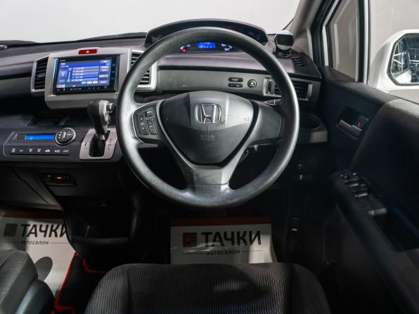 Honda Freed I Рестайлинг с пробегом 2014 года, цена 1 200 000 рублей, 117200 км, компактвэн, Автокод Объявления