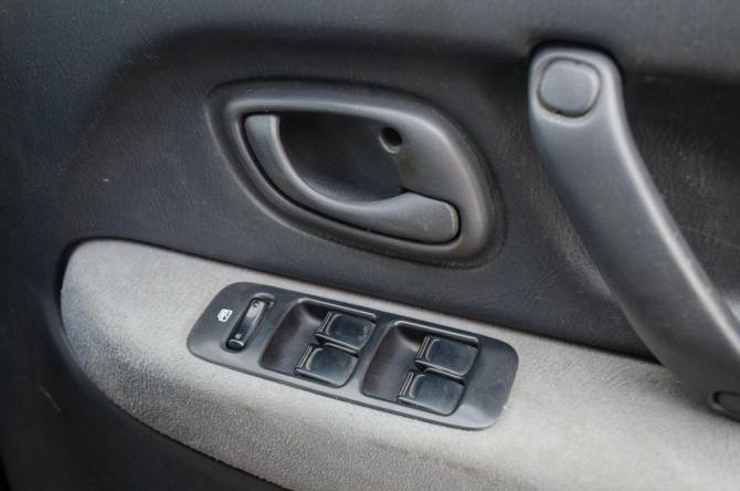 Suzuki Wagon R II с пробегом 2002 года, цена 250 000 рублей, 272928 км, хэтчбек, Автокод Объявления