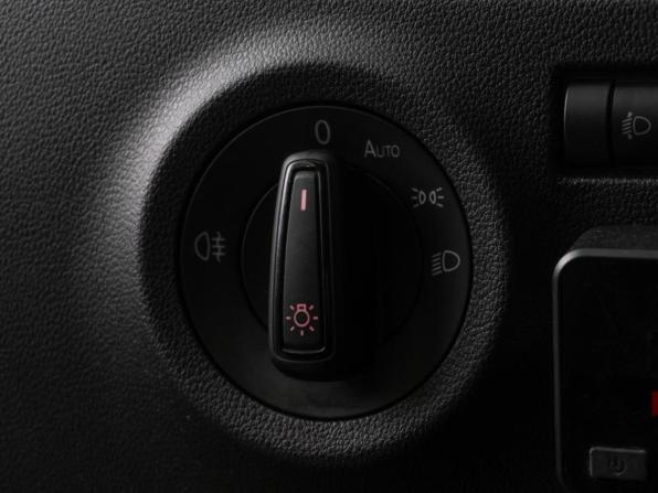 Volkswagen Polo V Рестайлинг с пробегом 2020 года, цена 1 365 000 рублей, 118303 км, седан, Автокод Объявления