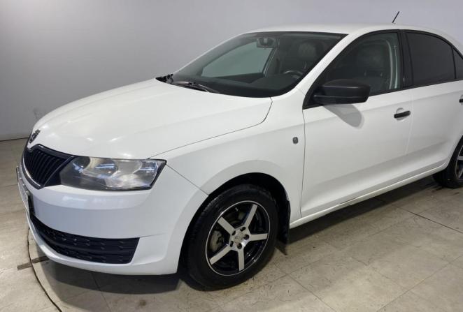 Skoda Rapid I с пробегом 2015 года, цена 790 000 рублей, 218696 км, лифтбек, Автокод Объявления