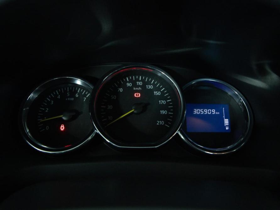 Renault Logan II Санкт-Петербург  - изображение 13