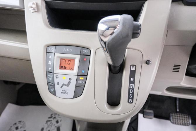 Daihatsu Move V Рестайлинг с пробегом 2013 года, цена 649 000 рублей, 99000 км, микровэн, Автокод Объявления