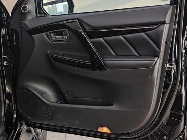 Mitsubishi Pajero Sport III с пробегом 2018 года, цена 2 600 000 рублей, 104813 км, внедорожник, Автокод Объявления