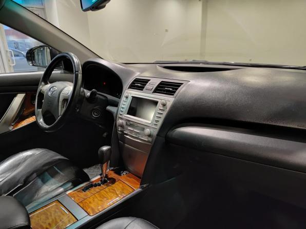 Toyota Camry VI (XV40) Рестайлинг с пробегом 2010 года, цена 990 000 рублей, 318740 км, седан, Автокод Объявления