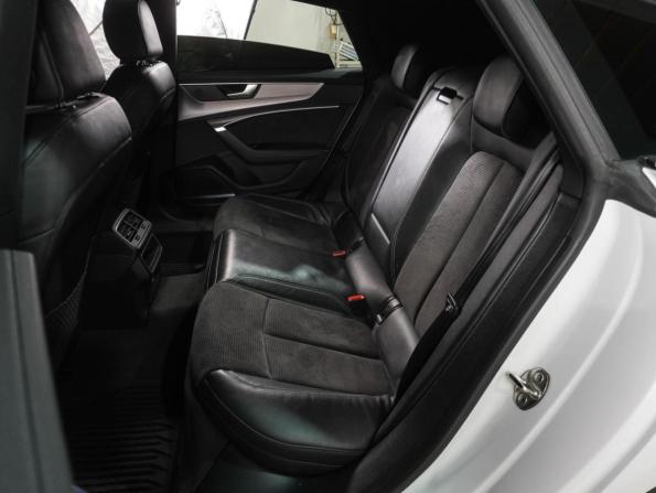 Audi A7 II (4K) с пробегом 2018 года, цена 4 769 000 рублей, 160685 км, лифтбек, Автокод Объявления
