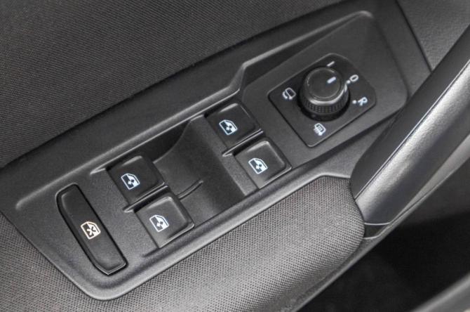Volkswagen Tiguan II Рестайлинг с пробегом 2021 года, цена 2 499 000 рублей, 83000 км, внедорожник, Автокод Объявления
