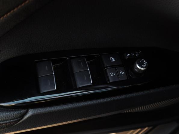Toyota Camry VIII (XV70) Рестайлинг с пробегом 2022 года, цена 3 450 000 рублей, 66359 км, седан, Автокод Объявления