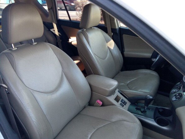 Toyota RAV4 III (XA30) Рестайлинг с пробегом 2010 года, цена 1 577 000 рублей, 136500 км, offers.body_type.unknown, Автокод Объявления