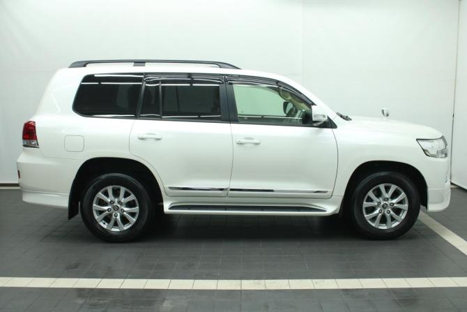 Toyota Land Cruiser 200 Series Рестайлинг 2 с пробегом 2017 года, цена 7 149 000 рублей, 38432 км, внедорожник, Автокод Объявления