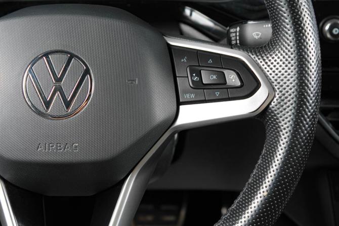 Volkswagen Polo VI с пробегом 2021 года, цена 2 079 000 рублей, 65800 км, лифтбек, Автокод Объявления
