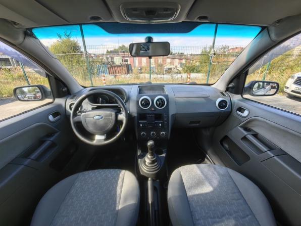 Ford Fusion I с пробегом 2004 года, цена 289 000 рублей, 250000 км, хэтчбек, Автокод Объявления