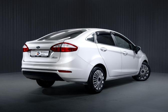 Ford Fiesta Mk6 Рестайлинг с пробегом 2016 года, цена 707 000 рублей, 170001 км, седан, Автокод Объявления