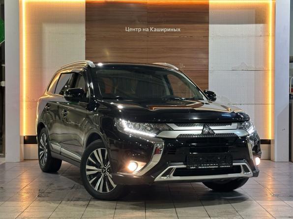 Mitsubishi Outlander III Рестайлинг 3 с пробегом 2020 года, цена 2 399 900 рублей, 100500 км, внедорожник, Автокод Объявления