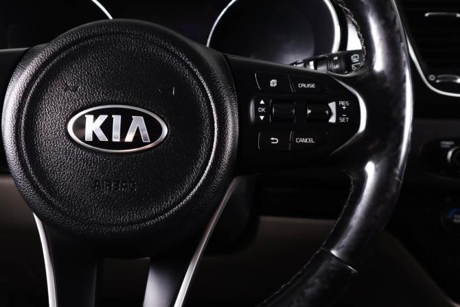 Kia Carnival III с пробегом 2017 года, цена 2 519 000 рублей, 140200 км, минивэн, Автокод Объявления